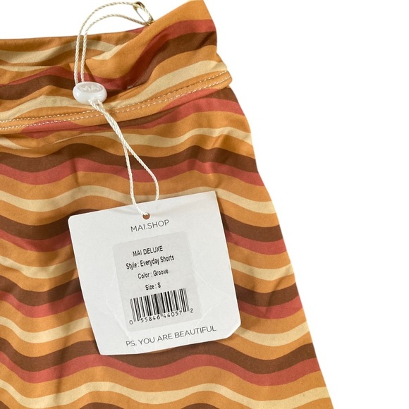 Mai Deluxe Collection Every Day Shorts NWT High Rise in Groove 70s Wave - Picture 4 of 6